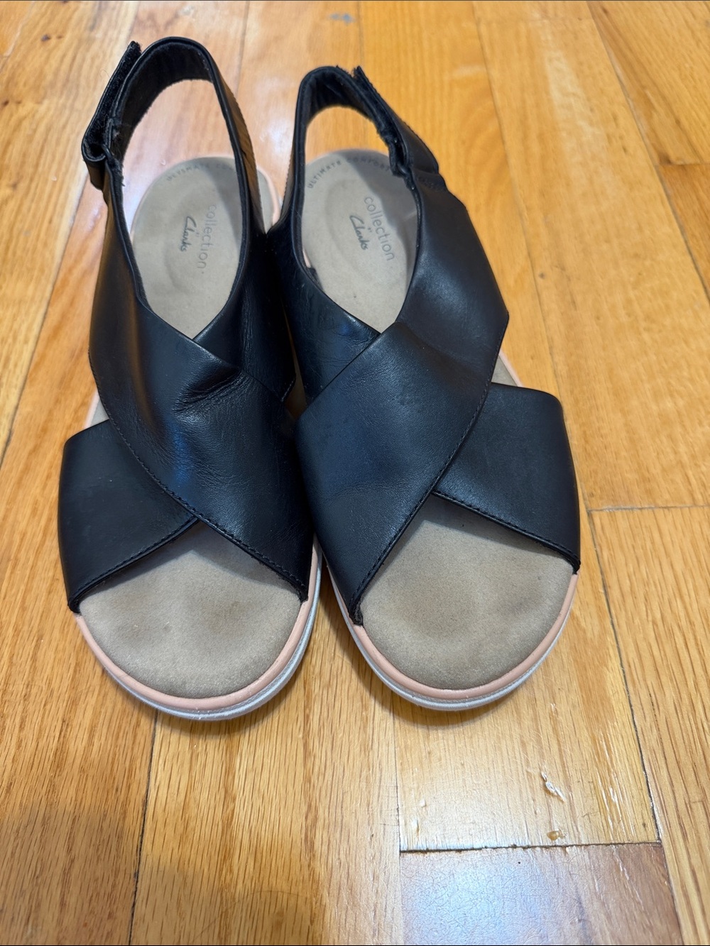 Clarks Woman Size 8 Black Crisscross Slingback Sandals with Cushioned Footbed